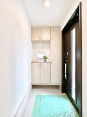 ���ց@������A�������`Entrance�`�@�Ƃ̒��ł��q�l���}����ŏ��̏ꏊ�ł��錺�ւ́A�Ƃ̈�ۂ��̂��̂ł��I�L�x�Ȍ��֎��[�ŁA����Y��ɕۂ��Ƃ��o���܂��􌺊ւɂ͂����Ղ���[�̉��ʔ��������I