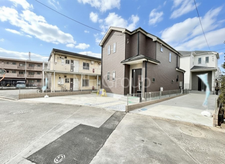 ���n�O�ώʐ^�@�O�ρ`Exterior�`�@�O�ʓ��H�F�k�� 4.93m �����@�O�ʓ��H�͊ՐÂȏZ��n���͂���Ԓʂ�̏��Ȃ����H�B���Ԃ̏o��������炭�炭�ł��I���s���_�E���n���w�̂���]�́A���C�y�ɂ��₢���킹���������I