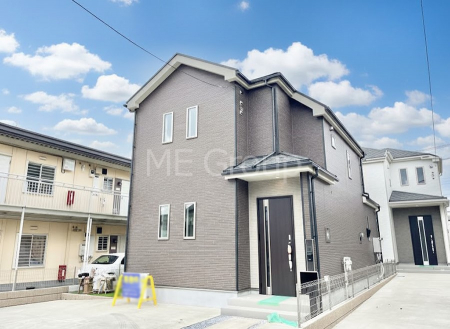 ���n�O�ώʐ^�@�O�ρ�B�������`Exterior�`�@�ՐÂȏZ��n�Ŏq��ĉƑ��Ƀs�b�^���B�����̂��U�������K�ȗ΂Ɍb�܂ꂽ�G���A�ŁA���R�ɕ�܂ꂽ���₩�ȕ�炵���������邽�߂́A��Ƃ肠��Z���������Ă��܂��B