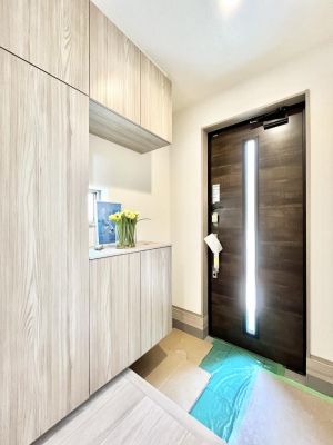 ���ց@�����`Entrance�`�@�Ƃ̒��ł��q�l���}����ŏ��̏ꏊ�ł��錺�ւ́A�Ƃ̈�ۂ��̂��̂ł��I�L�x�Ȍ��֎��[�ŁA����Y��ɕۂ��Ƃ��o���܂��􌺊ւɂ͂����Ղ���[�̉��ʔ��������I