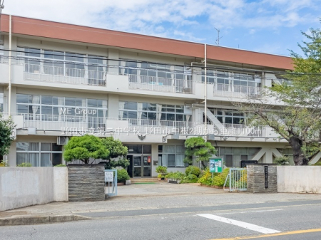 ���ӊ��@���w�Z 1100m ��c�s����񒆊w�Z