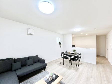 ���r���O�@�Ƒ��c���̎��Ԃ����������Ȃ��났�̃��r���O�_�C�j���O�B   