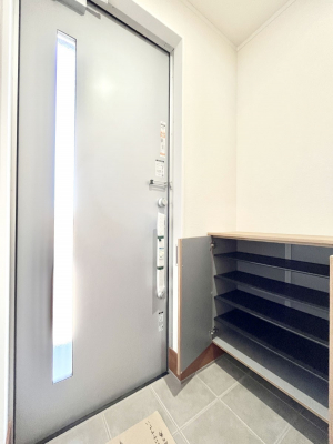 ���̑����ρ@�����Ղ���[�ł���V���[�Y�{�b�N�X�ŉƑ��S���̌C���A���ւ�������B  