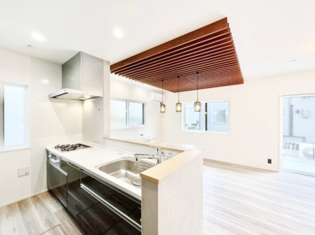 �L�b�`���@�����`Kitchen�`  ���r���O�����n����J�E���^�[�L�b�`���B  ���������Ȃ���Ƒ��ƃR�~���j�P�[�V�������Ƃ�邾���łȂ��A�傫�ȊJ���������邱�Ƃ��ł��܂��B  ���q�l�̐����������邱�Ƃ��ł��܂��ˁI