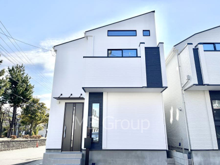 ���n�O�ώʐ^�@�O�ρ`Exterior�`�@��s���œ���̃X���[���C�t���΂Ɉ͂܂ꂽ�y�n�͓s��̌�����Y���ꂻ���B�l�G��ʂ��Ď��R�ƐG�ꍇ����X�|�b�g�����ӂɂ͐��肾������I�Z�݂����Ȃ�ƁB��炵�������B