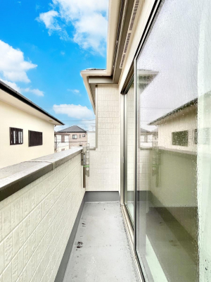 �o���R�j�[�@������B�������`Balcony�`  �o���R�j�[�͉������z���������݁A���z�c����󕨂��C�����悭�������Ƃ��ł��܂��B  �g���₷���J���I�ȃo���R�j�[�ł����z�����������Ղ�~�蒍���A�o���R�j�[�t���Z�܂��B  