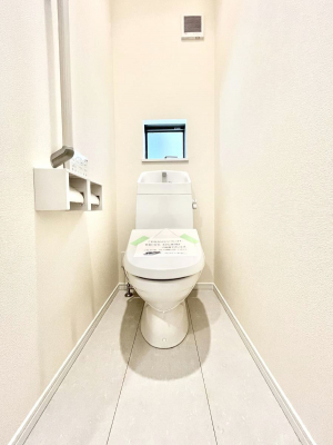 �g�C���@������B�������`Toilet�`�@�������̂��鐅����g�C���̓E�H�V�����b�g�t���ł����g�C���͖����g�킴��𓾂Ȃ����́B����������ۂ������ł��ˁB�g�C����2��������̂Œ��̍��G���ɕ֗��ł��I