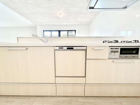 �L�b�`���@�H��@�E�򐅊�E�R���R�����Ȃǃf�U�C�������@�\�������˔������V�X�e���L�b�`���I