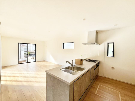 �L�b�`���@�����`Kitchen�`�@���R�������鑋�̂���L�b�`���������g���ꏊ�����炱���A�g��������l�����܂����B�������Ƃ����L�b�`���R�[�i�[�͎����L���Ȏd�オ��ƂȂ��Ă���܂��B