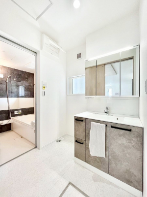 ���̑��@�����`Dressing Room�`�@�Â��Ȃ肪���Ȑ��ʏ�����������ƍ̌��Ɗ��C���\�Ȃ̂ŋC�����悭���g�������܂��B�O�ʋ��^�C�v�̐��ʑ�͋������[�ŎU�炩�肪���Ȑ��ʏ����X�b�L����