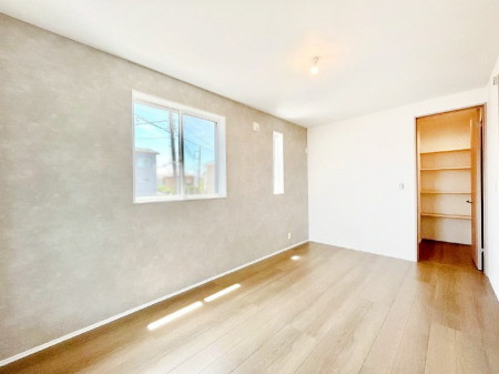 ���̑����ρ@�����`Bed Room�`  �u��������������l�v�Ƃ��v�w�ł�����肭�낰��Q���B  �����̉Ǝ��₨�d���ɔ�ꂽ���̓t�J�t�J�̃x�b�g�Ŗ�����Ă��������B�e���r��{�I�������Ă����K�ȍL����������