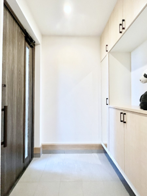 ���ց@�����`Entrance�`�@���ւ͉Ƃ̊�Ƃ����܂����䂪�Ƃ̃Z���X�����肰�Ȃ����������閣�͂��錺�֑�����y���݂̈�B�A���x�ɉƑ����ق��Ƃł���S�n�悢��ԑ������؂ł��ˁ�