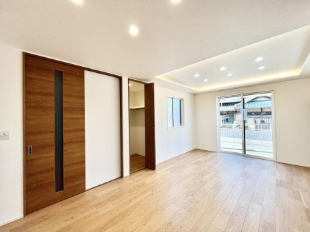 ���r���O�@18.5���̂k�c�j�͉Ƒ��݂�Ȃ̉��K��ԁI�Ƒ��̂Ȃ������������厖�ȃX�y�[�X�ł��B 