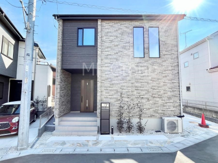 ���n�O�ώʐ^�@�������ꂽ�O�ρA�㎿�ȏZ��Ԃ��L���鎺���͉i�����S���ĉ߂�����Z���ł��B