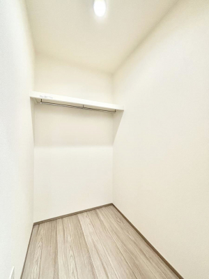 ���̑����ρ@�ݔ���2-1�����������Ղ�̔[�˃X�y�[�X�ŉ��K�ɕ�点����   