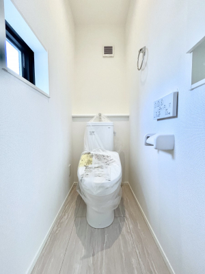 �g�C���@�g�C����1�K��2�K���ꂼ��ɔz�u����Ă��ĂƂĂ��֗��ł��B 