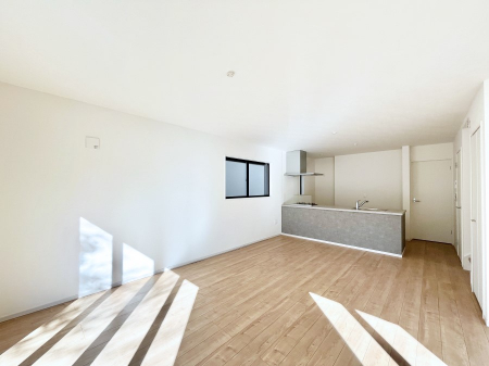 ���r���O�@21���̍L�X�k�c�j�͉Ƒ��݂�Ȃ̉��K��ԁI�Ƒ��̂Ȃ������������厖�ȃX�y�[�X