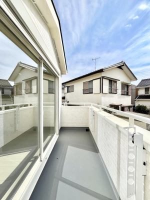 �o���R�j�[�@�����`Balcony�`  �o���R�j�[�͉������z���������݁A���z�c����󕨂��C�����悭�������Ƃ��ł��܂��B  �g���₷���J���I�ȃo���R�j�[�ł����z�����������Ղ�~�蒍���A�o���R�j�[�t���Z�܂��B  