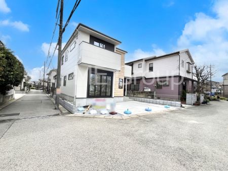 ���n�O�ώʐ^�@�O�ρ`Exterior�`�@�O�ʓ��H�͊ՐÂȏZ��n���͂���Ԓʂ�̏��Ȃ����H�B���Ԃ̏o��������炭�炭�ł��I���s���_�E���n���w�̂���]�́A���C�y�ɂ��₢���킹���������I