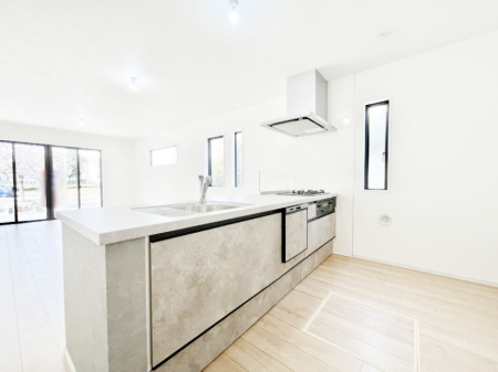 �L�b�`���@�����`Kitchen�`�@���R�������鑋�̂���L�b�`���������g���ꏊ�����炱���A�g��������l�����܂����B�������Ƃ����L�b�`���R�[�i�[�͎����L���Ȏd�オ��ƂȂ��Ă���܂��B