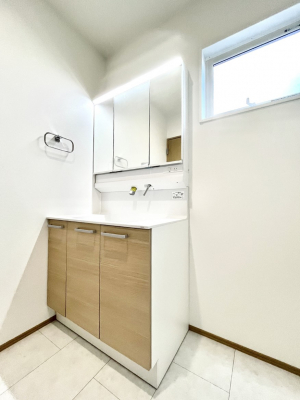 ���̑��@�������̂�����K��Ԃł��B�����̐g�x�x���C�����ǂ����g�������܂��B 