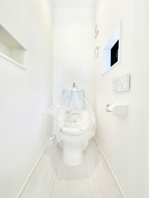 �g�C���@�g�C����1�K��2�K���ꂼ��ɔz�u����Ă��ĂƂĂ��֗��ł��B 