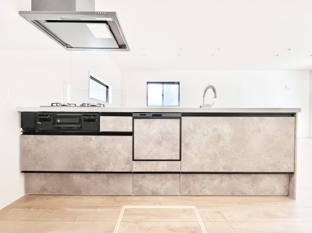 �L�b�`���@�������������I�ɁA�y�����I�V�X�e���L�b�`��