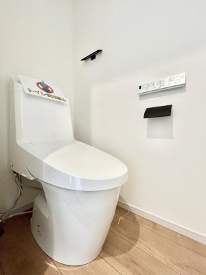 �g�C���@�����`Toilet�`�@�Y��E�X�b�L���E���K�ȃE�H�V�����b�g�t�g�C���ł��낰���Ԃł��B�g�C���͖����g�킴��𓾂Ȃ����́B����������ۂ������ł��ˁB�g�C����2��������̂Œ��̍��G���ɕ֗��ł��I