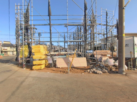 ���n�O�ώʐ^�@��3�������`Exterior�`�@��s���œ���̃X���[���C�t���΂Ɉ͂܂ꂽ�y�n�͓s��̌�����Y���ꂻ���B�l�G��ʂ��Ď��R�ƐG�ꍇ����X�|�b�g�����ӂɂ͐��肾������I    