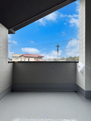 �o���R�j�[�@������2�������`Balcony�`�@�C���i�[�o���R�j�[�͐��󕨂������X�y�[�X�Ƃ��ċ}�ȉJ�Ő��󕨂��G��Ă��܂��̂�h���ł���܂����`�F�A�ł��낢����A�Ăɂ͎�����C�ɂ����r�j�[���v�[�����y���߂܂��ˁ�