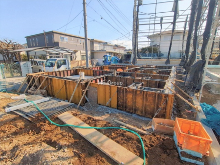 ���n�O�ώʐ^�@��1�������`Exterior�`�@�ՐÂȏZ��n�Ŏq��ĉƑ��ɍœK�B�΂Ɍb�܂ꂽ�G���A�ł��U�������K�ŁA���R�ɕ�܂ꂽ���₩�ȕ�炵��������Z���ł��B�΂̏����������Ȃ���z�b�Ɖ߂��������B  