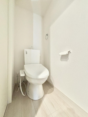 �g�C���@������1�������`Toilet�`�@�������̂��鐅����g�C���̓E�H�V�����b�g�t���ł����g�C���͖����g�킴��𓾂Ȃ����́B����������ۂ������ł��ˁB�g�C����2��������̂Œ��̍��G���ɕ֗��ł��I