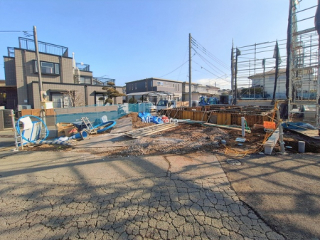 ���n�O�ώʐ^�@��1�������`Exterior�`�@�΂Ɍb�܂ꂽ�ՐÂȏZ��n�́A�L�т₩�ȃX���[���C�t�������Ă���܂��B�G�߂̈ڂ낢��g�߂Ɋ���������Ŏq��Ă���΁A���q�l�������Ƒf���ɐ������Ă����͂��ł��I  