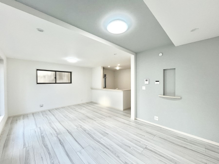 ���̑����ρ@�Ƒ������R�ƏW�܂�e���̃X�y�[�X�ɂȂ肻��