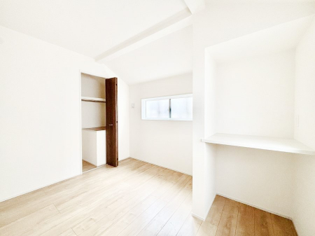 ���̑����ρ@�������P�������`Bed Room�`�@�}���V�����ƈႢ�������������̂��ˌ��Ẵ����b�g�ł��B���Ƒ������������ƂŎ苷�Ɋ����Ă����Z�܂����ˌ��Ăł͊e�����v���C�o�V�[��ۂ��Ƃ��ł��܂��B