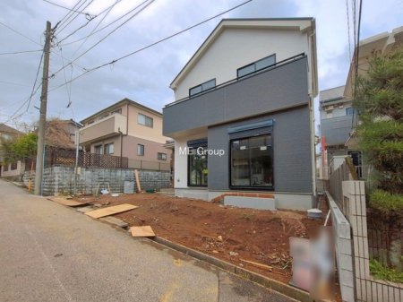 ���n�O�ώʐ^�@�`Exterior�`�@�ՐÂȏZ��n�Ŏq��ĉƑ��Ƀs�b�^���B�����̂��U�������K�ȗ΂Ɍb�܂ꂽ�G���A�ŁA���R�ɕ�܂ꂽ���₩�ȕ�炵���������邽�߂́A��Ƃ肠��Z���������Ă��܂��B