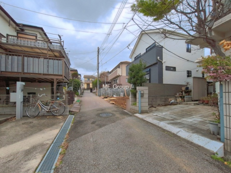 ���n�O�ώʐ^�@�`Exterior�`�@�O�ʓ��H�F�쐼 4m �����@�O�ʓ��H�͊ՐÂȏZ��n���͂���Ԓʂ�̏��Ȃ����H�B���Ԃ̏o��������炭�炭�ł��I���s���_�E���n���w�̂���]�́A���C�y�ɂ��₢���킹���������I