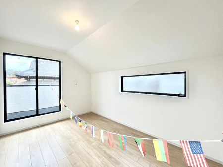 ���̑����ρ@�������P�������`Bed Room�`�@�Z�����߂��䂭�����u������قǁA������肵�����Ԃ������Z���B�w���K�x�́u�Ɓv�Ɓu�X�v�Ɓu���v�����a�������ɖK��邾�Ɖ��߂Ċ��������Ă���܂��B