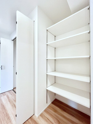 ���̑����ρ@�L�����[�B�|�������G�߂̏��������[���邱�Ƃ��ł��܂��B