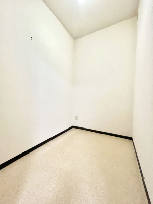 ���̑����ρ@�����Ղ�̔[�˃X�y�[�X�ŉ��K�ɕ�点����   