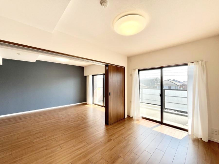 ���̑����ρ@�o���R�j�[���J�������v���X���Ă����m��  