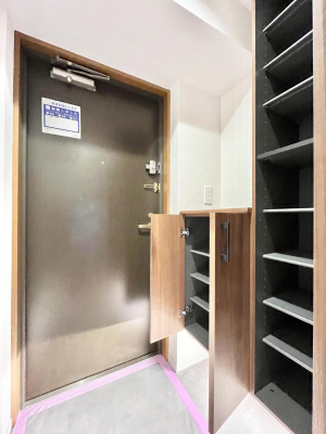 ���̑����ρ@�����Ղ���[�ł���V���[�Y�{�b�N�X�ŉƑ��S���̌C���A���ւ�������B  