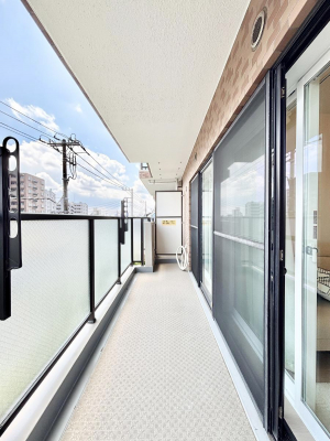 �o���R�j�[�@�����`Balcony�`  �o���R�j�[�͉������z���������݁A���z�c����󕨂��C�����悭�������Ƃ��ł��܂��B  �g���₷���J���I�ȃo���R�j�[�ł����z�����������Ղ�~�蒍���A�o���R�j�[�t���Z�܂��B  