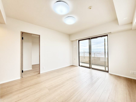 ���̑����ρ@�����`Living�`�@�L���ȗz�������̏ꏊ���Ƃ炵�����B�����邱�̋�Ԃ݂͂�Ȃ̏Ί炪�W���ꏊ�A����Y��A���邱�Ƃ̂Ȃ����킢���Ȃ���b���y���ގ��ԁA��������̎v�����Ԃ���ꏊ�B