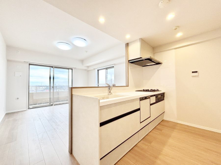 �L�b�`���@�����`Kitchen�`  �u���������͉�����낤�v����ȃL�b�`���Ȃ�v�������藿�����ł����Ⴂ�܂��B  �L�b�`������̓��r���O����]�ł��Ƒ����Ȃ��邨�Ƃ������ɂ������܂��B  