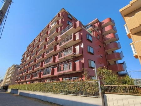 ���n�O�ώʐ^�@�`Exterior�`�@��s���œ���̃X���[���C�t���΂Ɉ͂܂ꂽ�y�n�͓s��̌�����Y���ꂻ���B�l�G��ʂ��Ď��R�ƐG�ꍇ����X�|�b�g�����ӂɂ͐��肾������I�Z�݂����Ȃ�ƁB��炵�������B