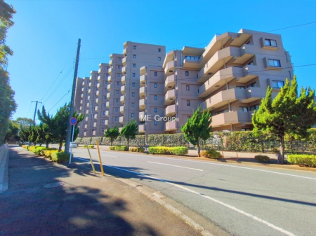 ���n�O�ώʐ^�@�`Exterior�`�@�����̂��U�������K�ȗ΂Ɍb�܂ꂽ�ՐÂȏZ��n�́A�L�ѐL�уX���[���C�t�������Ă���܂��B���₩�ȕ�炵���������邽�߂́A��Ƃ肠��Z���������Ă��܂��B