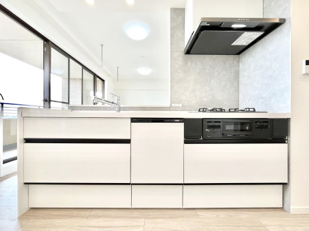 �L�b�`���@���������Ȃ���ł����Ƒ��Ƃ̉�b���y���߂�ΖʃL�b�`��