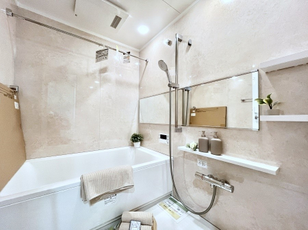 �����@����̔�������Ă���閾�邢�������̂���o�X���[��  