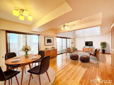 ���r���O�@�������������͋C�̂k�c�j�͉Ƒ��݂�Ȃ̉��K��ԁ@���Ƌ��CG�ł�